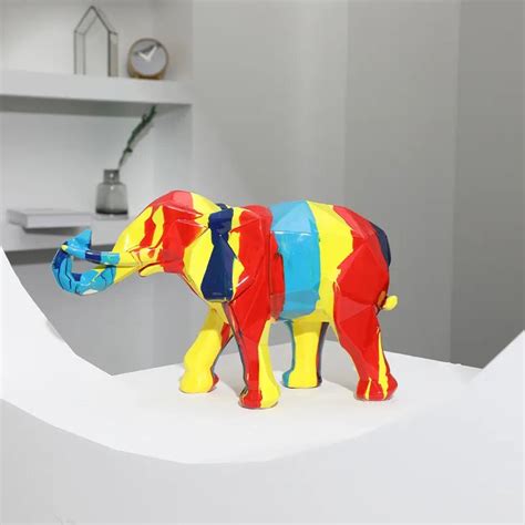 Elephant Graffiti Sculpture – Articture