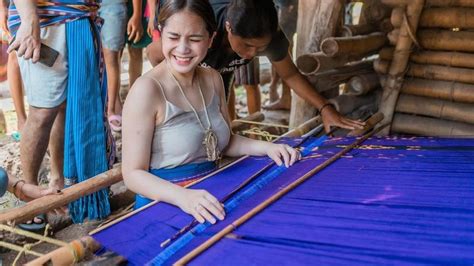 Cantik Dan Kulit Putih Mulus Gaya Nagita Slavina Dalam Balutan Baju