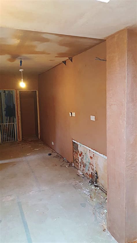 Plastering 4u : Smooth plastered walls and ceilings