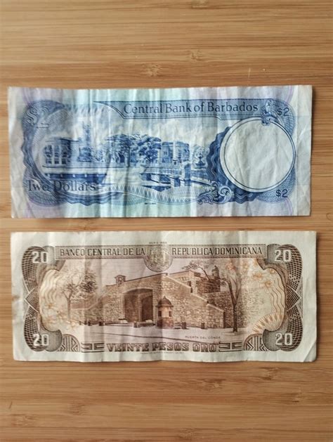 Banknoty Dominikana 20 Pesos Pro 1988 Barbados 2 Dolary 1993