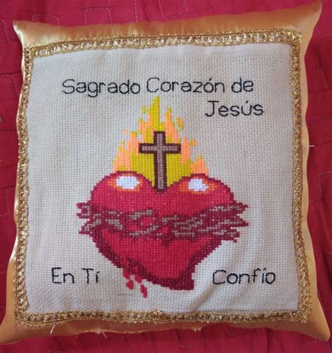 Pin De Maria Cristina En Sagrado Coraz N De Jes S Cojines Punto De