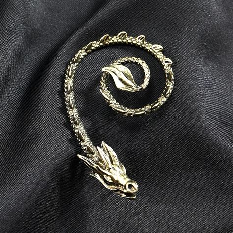 Tour D Oreille Gothique Dragon Myst Re Gothique