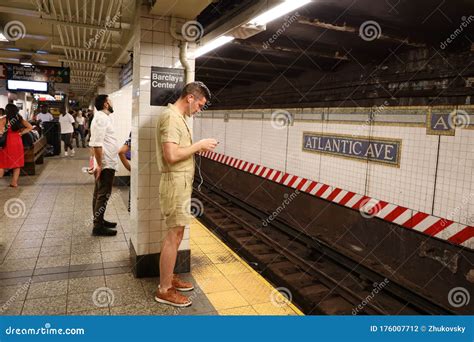 Atlantic Avenue - Barkley Center Subway Station in Brooklyn Editorial ...