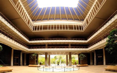 The Hawaii State Capitol Building: An Architectural Ode to the Islands ...