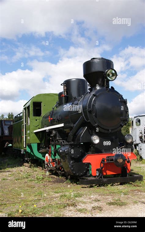 Narrow Gauge Blue Steam Locomotive Hi Res Stock Photography And Images