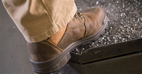 Reasons to Wear Safety Toe Shoes - Saf-Gard Safety Shoe Co