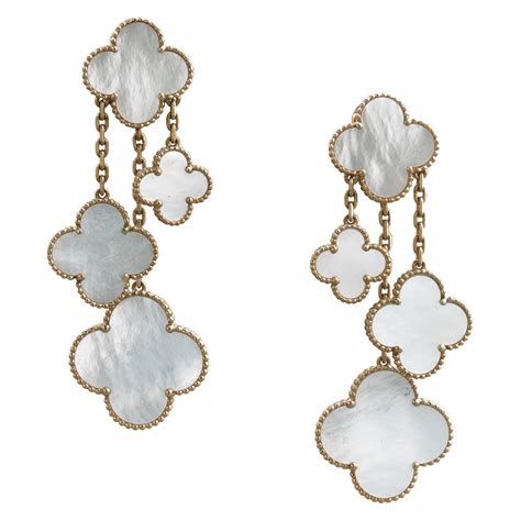 Boucles Doreilles Van Cleef Arpels Magic Alhambra