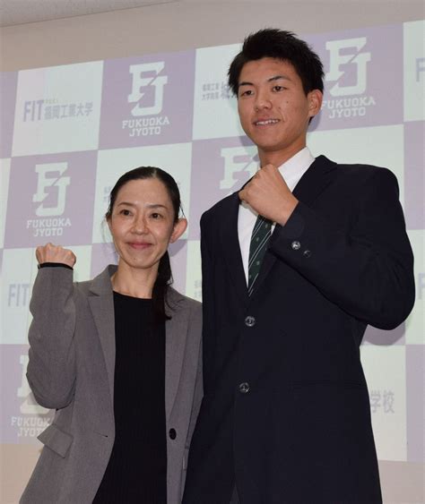 巨人育成5位の福岡工大城東高・園田純規は母と涙の抱擁「メンバーに『ありがとう』」【ドラフト会議】：「おっ！」でつながる地元密着のスポーツ応援メディア 西スポweb Otto