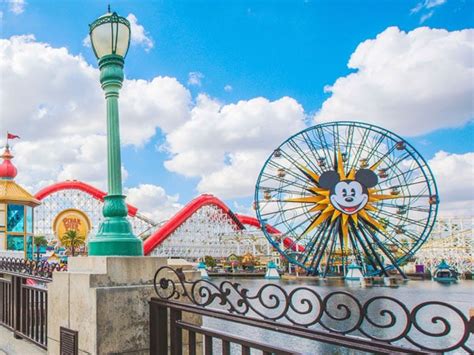 The 13 Best Disneyland Rides - International Traveller