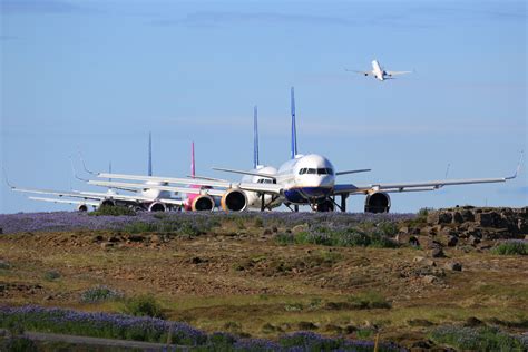 Gulf Carriers Struggle As Dubai Airports Report Drop In Passenger Numbers