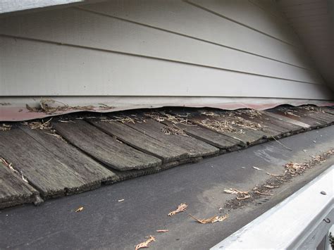 Old Fascia Style gutter, Different Types of Gutters - Bellevue and ...