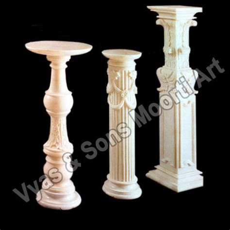 White Polished Marble Pedestal Size Min 12 Inch To 150 Inch At Rs