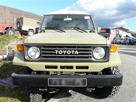 Lasserre Auto Toyota Land Cruiser Hzj Pick Up Reconditionn