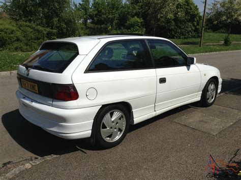 1992 Vauxhall Astra Gsi 2 0l 16v White Mk3