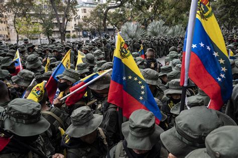 Venezuela inicia ejercicios militares en aniversario de la muerte de Chávez