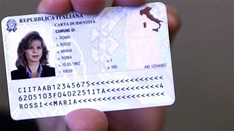 Come prenotare la carta d identità elettronica CIE per neonati a Roma