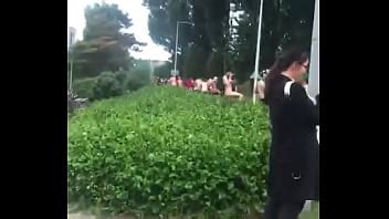 paseo desnudo afuera en público XVIDEOS