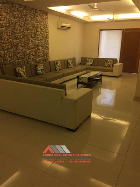 3bhk Fully Furnished Builder Floor For Rent In DLF Phase 1 Gurgaon At