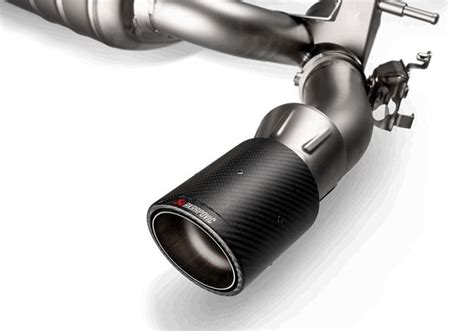 Титановый глушитель Akrapovic для BMW F30 340i/F32 440i.