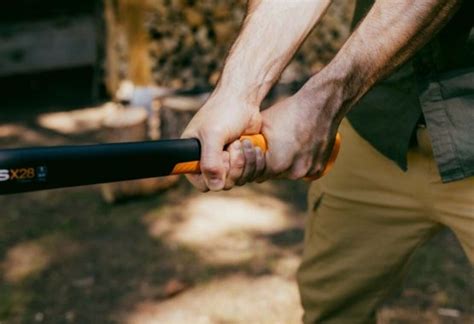 Fiskars X Series Splitting Axes Features Benefits Fiskars Au