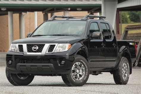 Used 2016 Nissan Frontier Sv Crew Cab Review And Ratings Edmunds