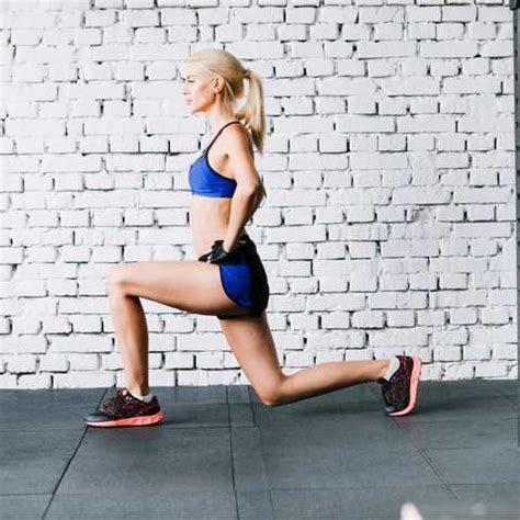 Walking Lunges: Correct Form, Benefits, & Variations - SET FOR SET