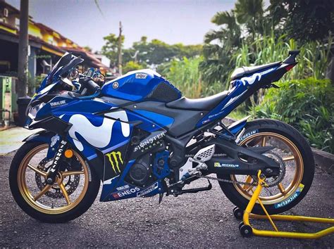 yamaha r25 2019 malaysia - Julian Rutherford