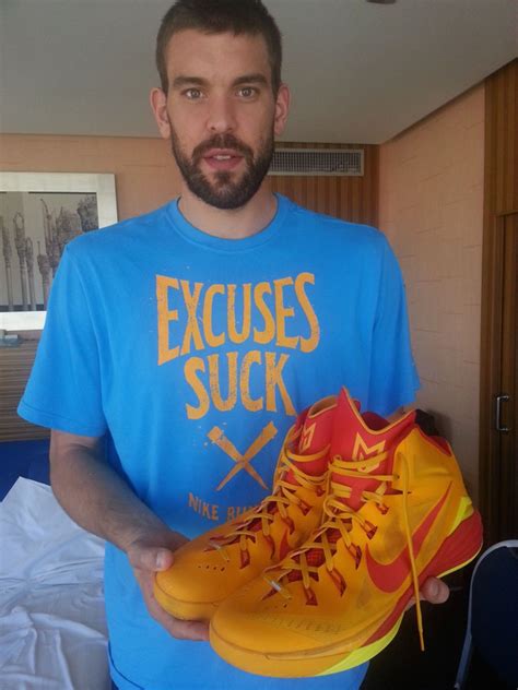 Pau And Marc Gasol Auctioning Off World Cup Nike Hyperdunk 2014 Pes