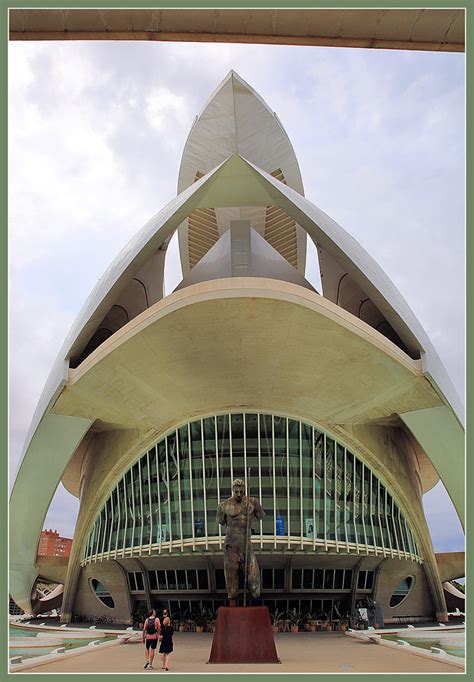 Palais Des Arts Reina Sof A Ou Op Ra De Valence Et Les Sculptures D