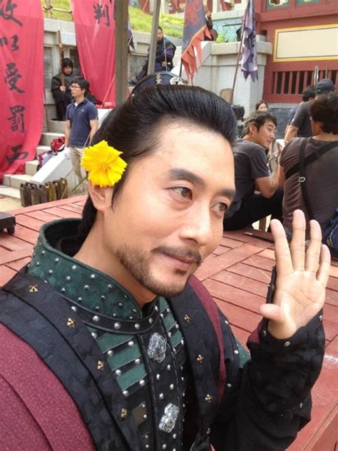 Kim Joo Hyuk With A Flower On His Head Hancinema The Korean Movie