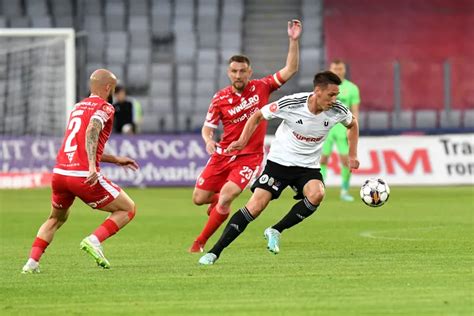 U Cluj Dinamo N Etapa Din Play Out Ul Superligii