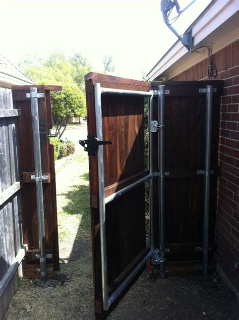 Wood Walk Gate Dfw Fence Contractor