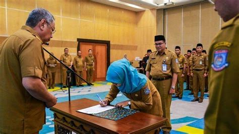 Dikbud Tangsel Lantik 40 Kepala Sekolah