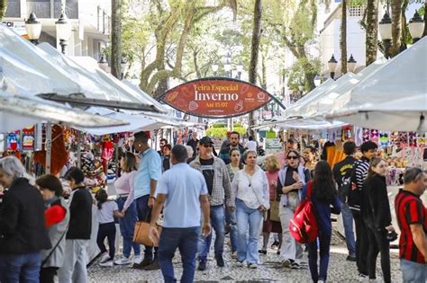 Feiras De P Scoa Do Centro De Curitiba Re Nem Artesanato E Muito