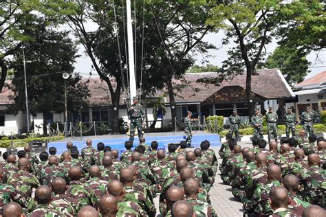 Lulus Tahap Dasar Prajurit Ratusan Siswa Dikmaba Tni Al Angkatan Xlii