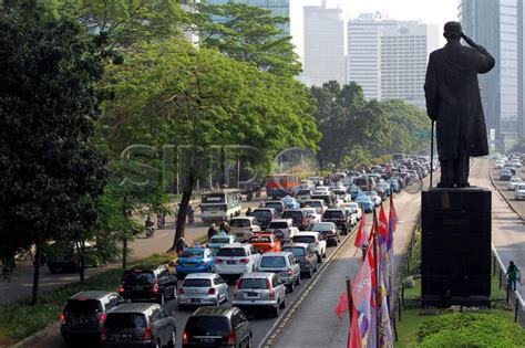 Foto Pasca Libur Sudirman Thamrin Mulai Macet