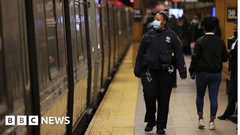 Brooklyn Shooting Faulty Cameras Hinder Nyc Subway Gunman Hunt