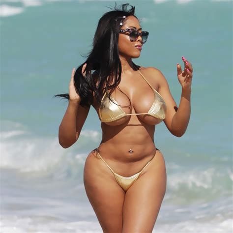Porn Star Moriah Mills Showed Big Ass Tits In Bikini Scandal Planet