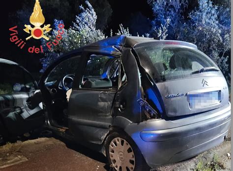 Lamezia Scontro Tra Due Auto In Via Dei Bizantini 3 Feriti Il