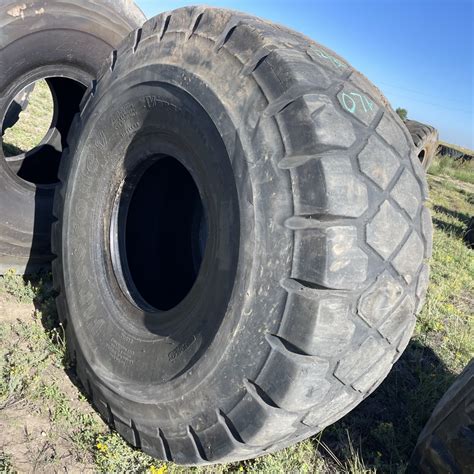 R Firestone Otr Tire E L Versabuilt Ap Star Condition