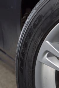 世界的なタイヤブランド「NITTO」がホンキで日本市場を意識したNT830を発売！ | clicccar.com