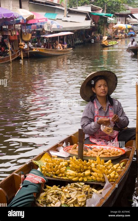 Bangkok river market Stock Photo - Alamy