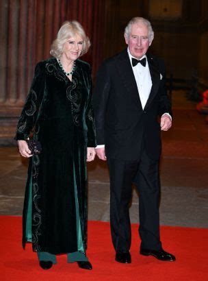 Prince Charles Touch Par Le Covid Camilla Parker Bowles Est Elle