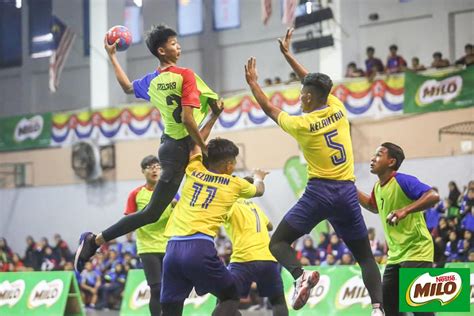 Mssm Bola Baling Aksi Aksi Pemain Bola Baling L18 Di Kejohanan Bola