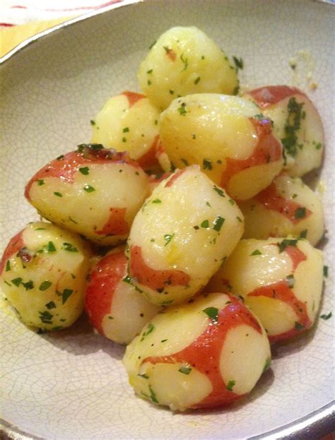 Buttery Boiled Baby Red Potatoes With Herbs Red Skin Potatoes Recipe