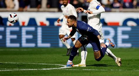 Ligue 1 Neymar przeszedł operację Lekarze podali informacje o stanie