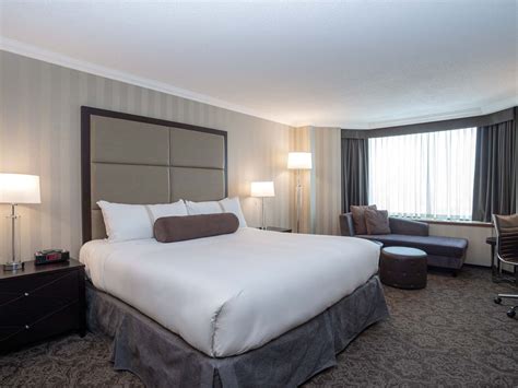 Sandman Signature Edmonton Downtown Hotel | Edmonton Hotels