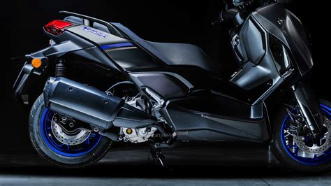 Yamaha Xmax Connected Premium Black Body Hitam Glossy Pelek