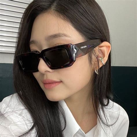 Minju Ex Izone Icons Lq Selca Twitter Icon Iz One Square Sunglasses