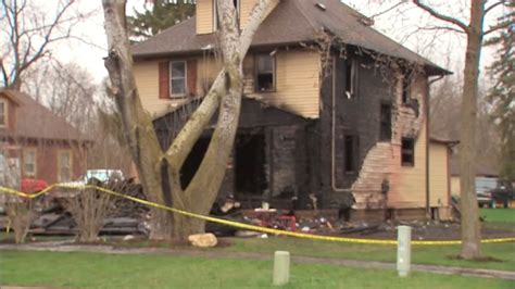 1 Killed 1 Injured In West Chicago House Fire Abc7 Chicago